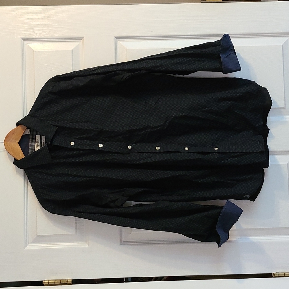 Van Heusen Black dress shirt, Classic Fit